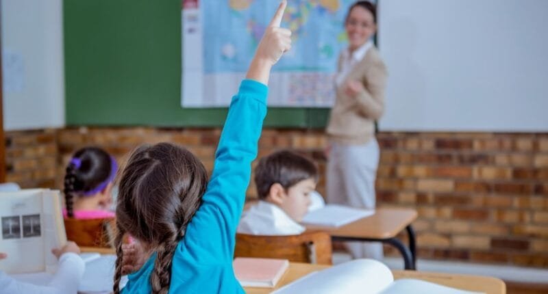 Graffiti Político: La educación y la información veraz, pilares para una América unida