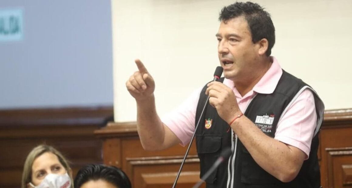 Jarana Crítica: Edwin Martínez quiere ser presidente