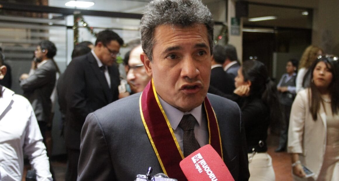 Denuncian que decano del Colegio de Abogados intentó retirar más de un millón de soles antes de dejar el cargo