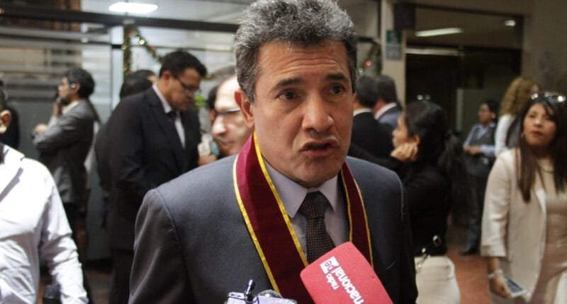 Denuncian que decano del Colegio de Abogados intentó retirar más de un millón de soles antes de dejar el cargo