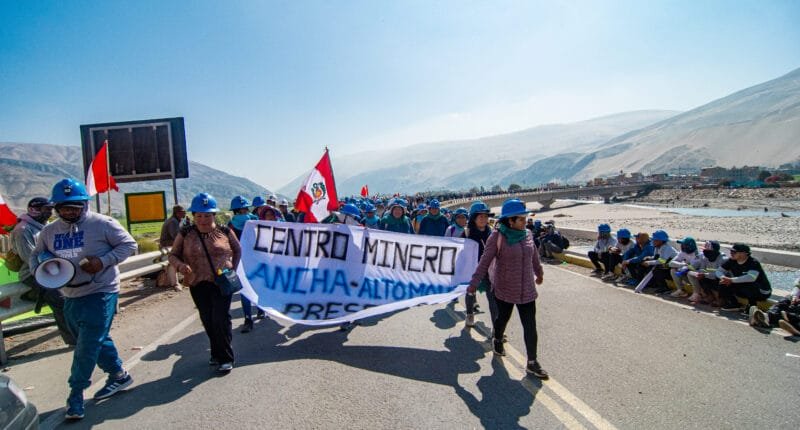 Protestas de mineros se intensifican y ponen en jaque a la región