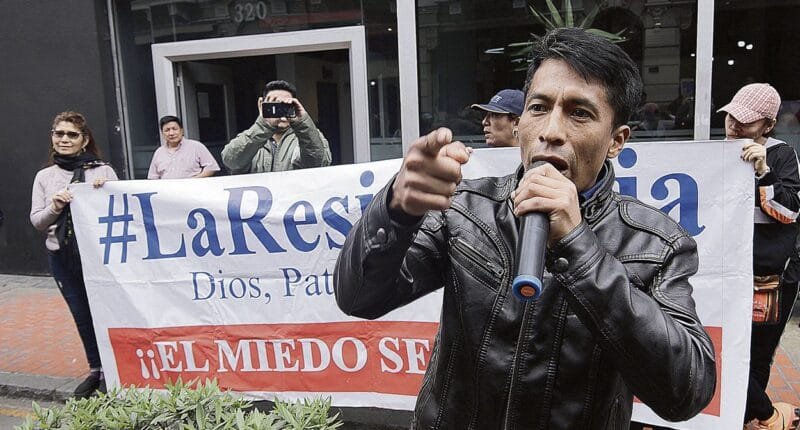 Condenan a líder de La Resistencia por difamación