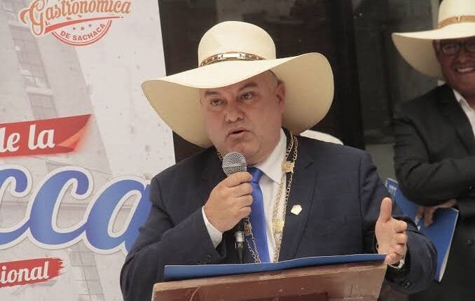 Fiscalía formaliza investigación contra alcalde de Sachaca 