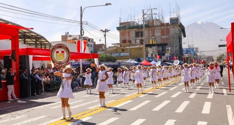 Escolares aún pueden inscribirse en desfile patriótico