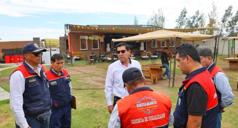 Municipio de Bustamante clausura local informal en Av. Dolores