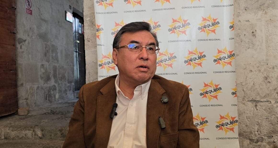 Consejero Linares renuncia y denuncia obstrucción de oficialistas