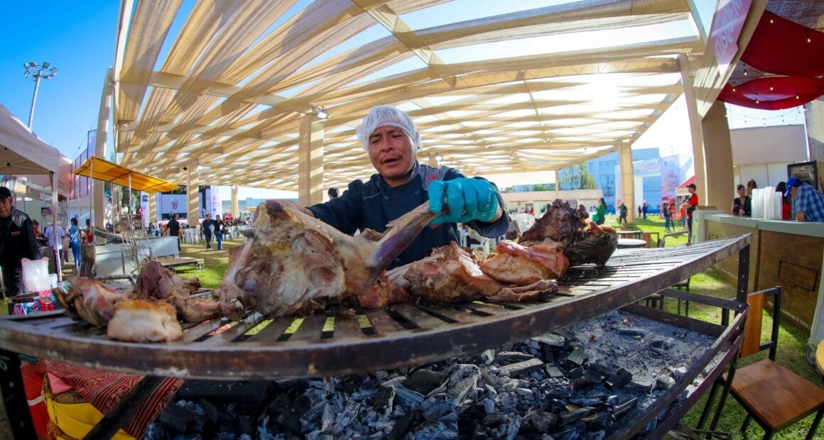 Sabores de Arequipa celebra tradición y música local