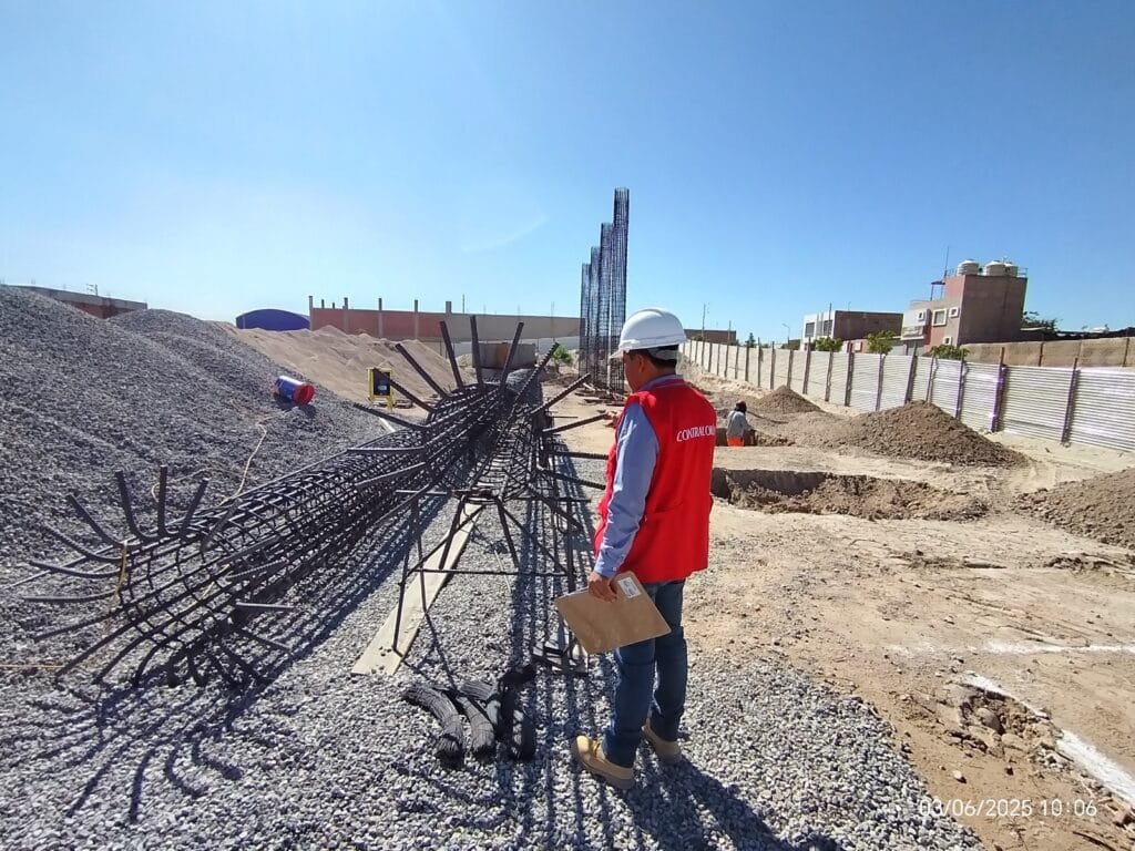 Obra escolar en Majes presenta fallas en construcción
