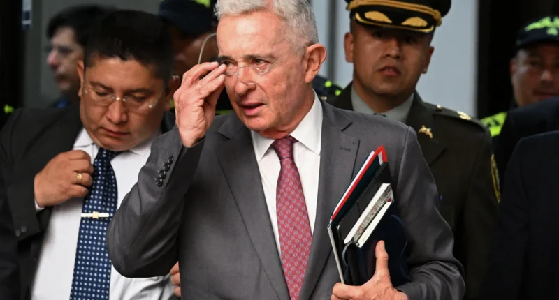 Tribunal de Bogotá ordena libertad de Álvaro Uribe Vélez