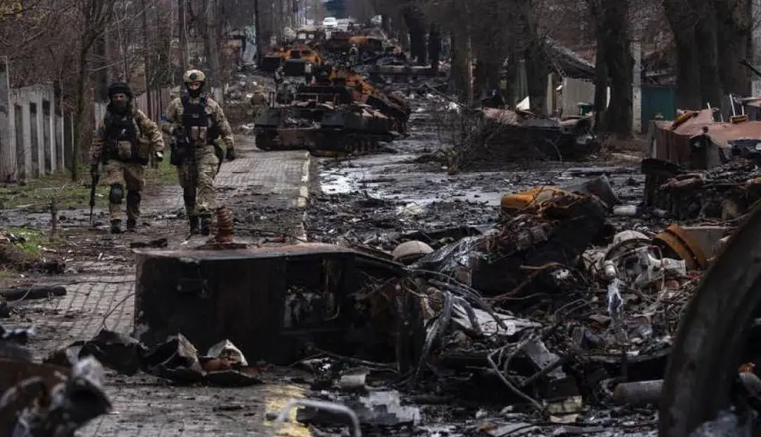 Rusia intensifica ataques y desplaza civiles en Ucrania