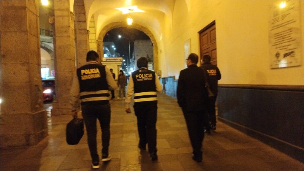 Fiscales acudieron a recabar información y fueron atendidos por funcionarios de la MPA.