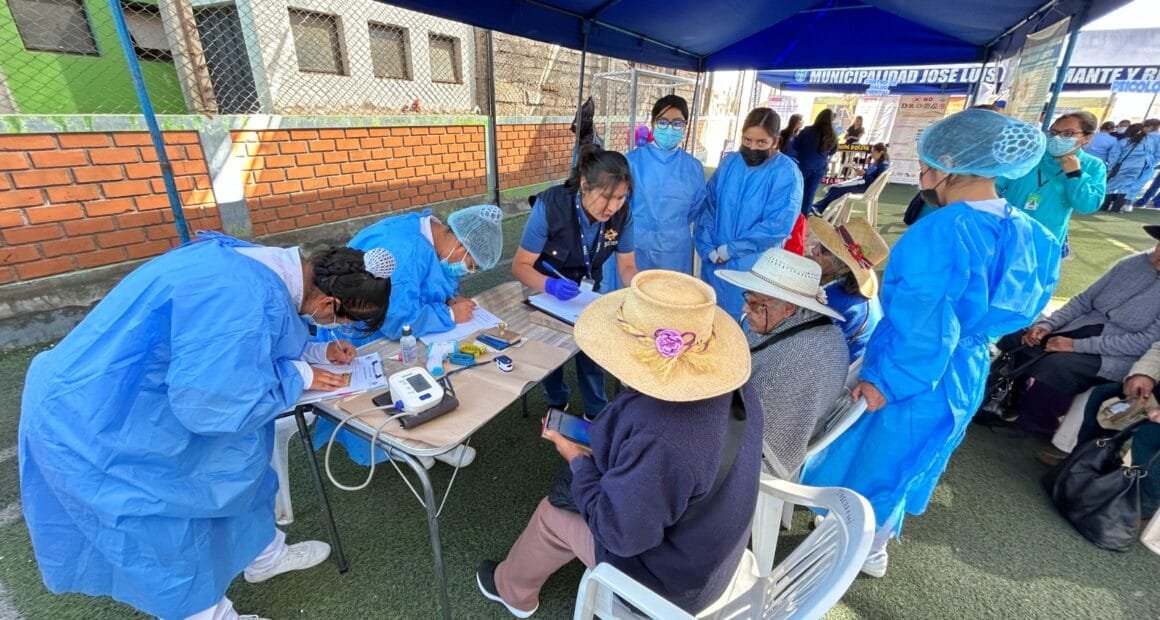 Salud: atienden a vecinos en Bustamante y Rivero