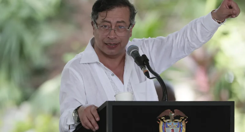 Petro reabre un viejo conflicto con Perú por el Amazonas