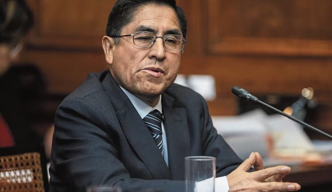 Gobierno de Jerí impulsa extradición de César Hinostroza