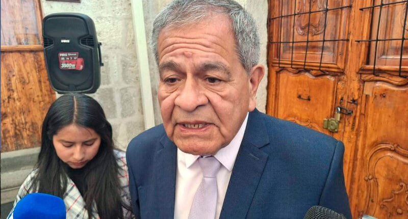 Cesan a director del hospital Honorio Delgado Espinoza