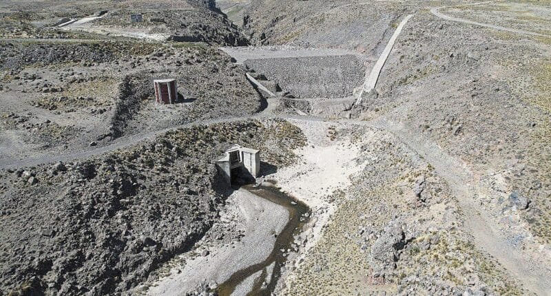 El Toromata: La represa de Iruro