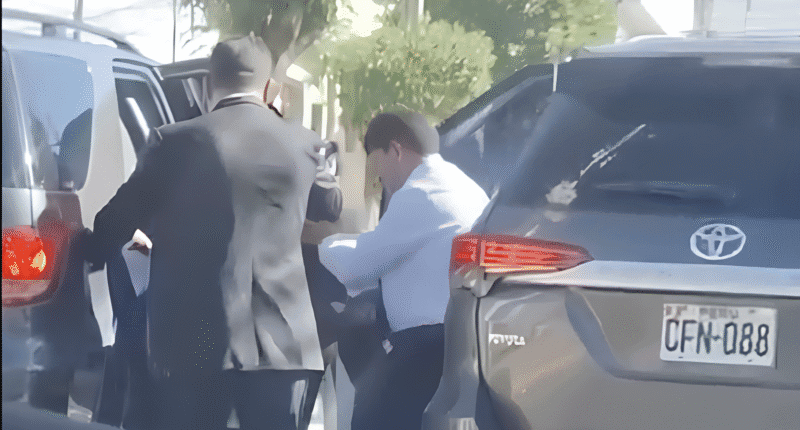 Editorial: La informalidad como premisa social