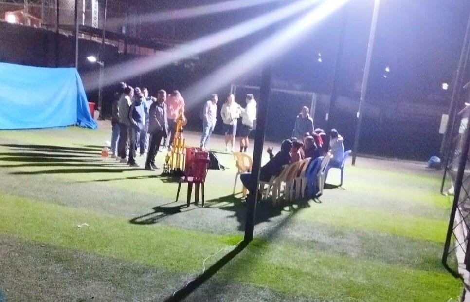 Bustamante clausura local deportivo por venta ilegal de alcohol