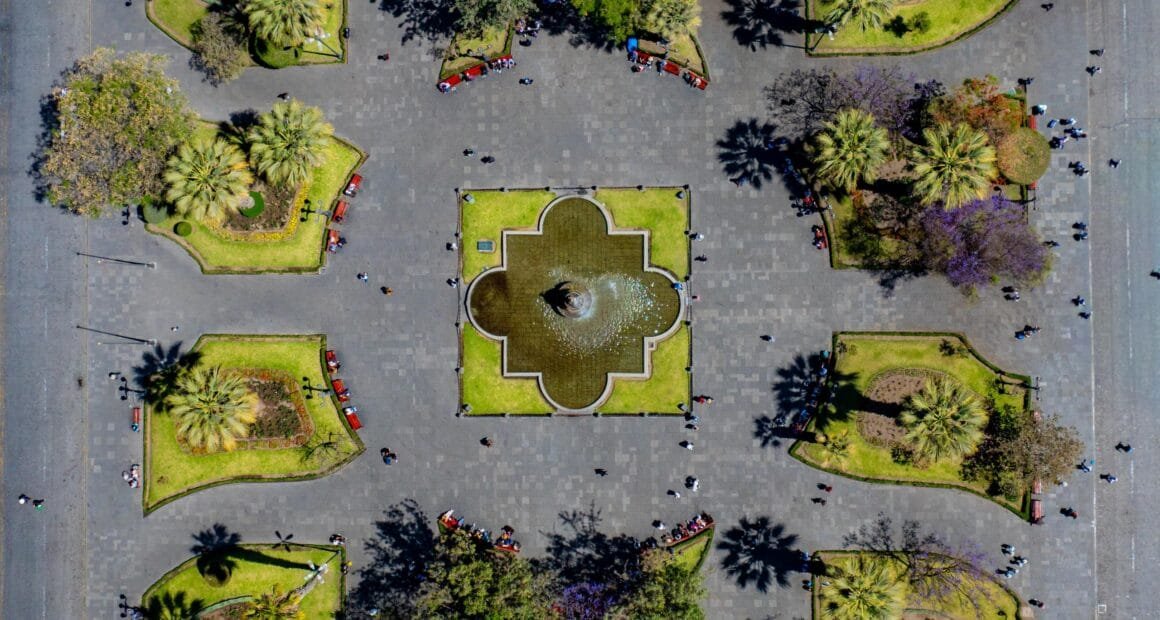 Plaza de Armas de Arequipa guarda un tesoro verde