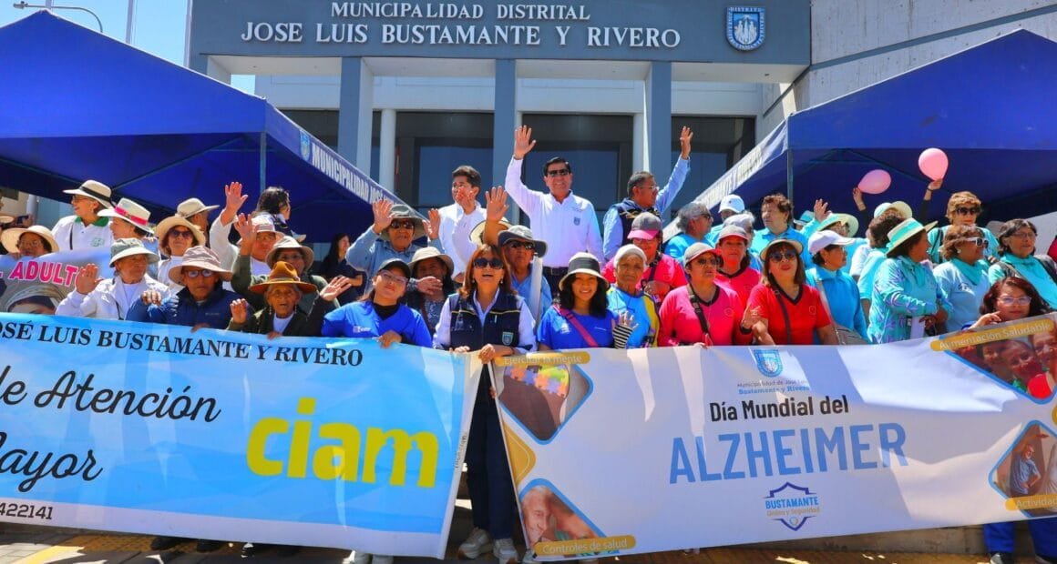 Bustamante: ancianos marcharon por el Día del Alzheimer