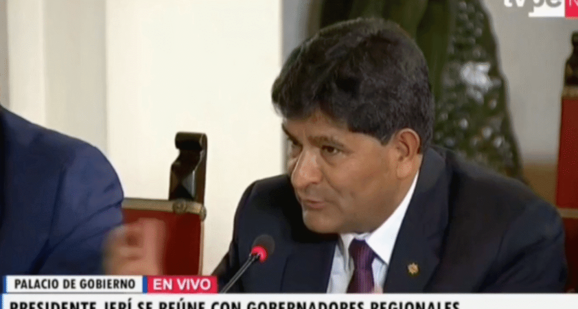 Gobernador se justifica tras llamar “revoltosos” a manifestantes