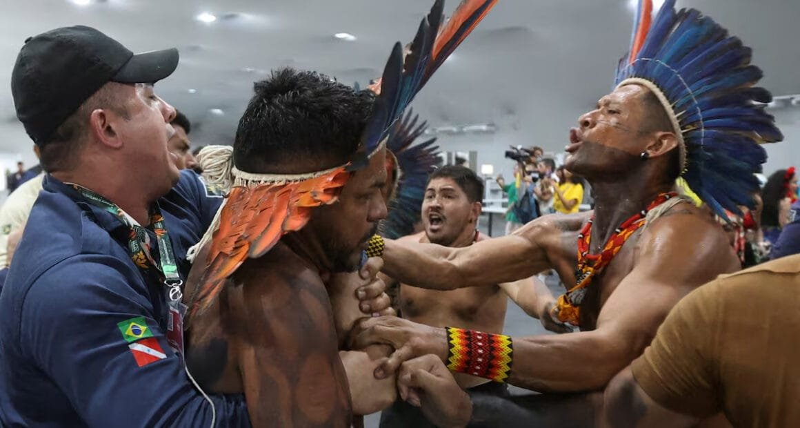 Indígenas y seguridad chocan en la COP 30