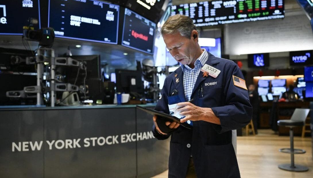 Wall Street cae con fuerza tras giro inesperado