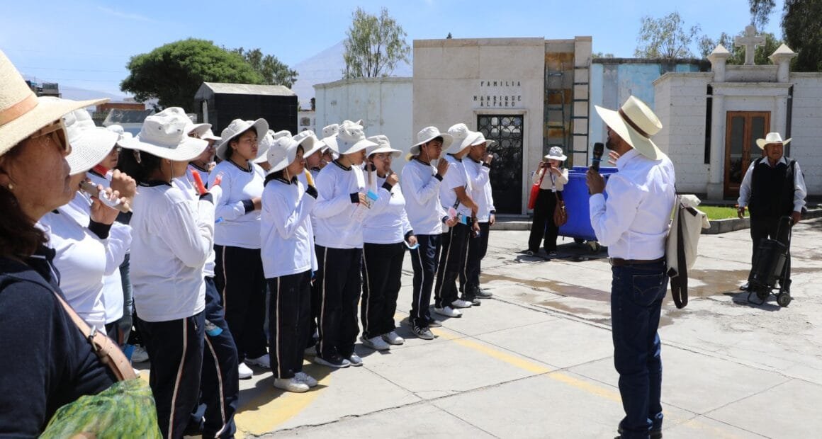 Desentierran historia viva en el Cementerio La Apacheta
