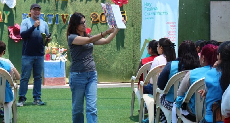 Hay Festival Comunitario lleva literatura y diálogo al reclusos