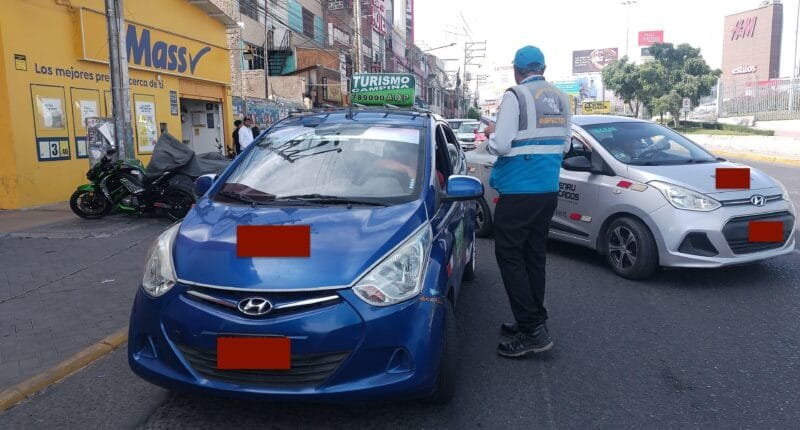 Municipalidad retira 34 taxis informales en Arequipa