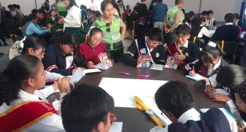 Jóvenes participan masivamente en encuentro regional de seguridad