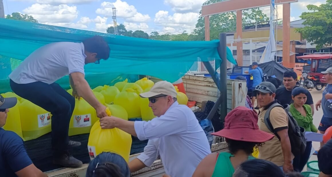 IIAP impulsa piscicultura amazónica con entrega de alevinos