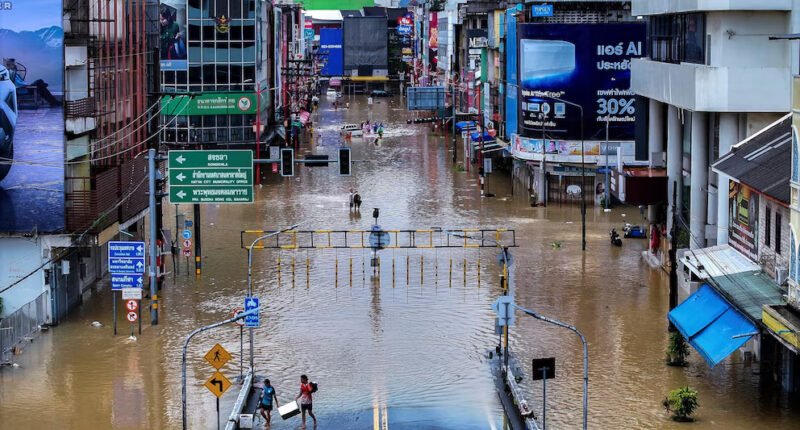 Inundaciones en Indonesia, Tailandia y Sri Lanka dejan casi 400 muertos