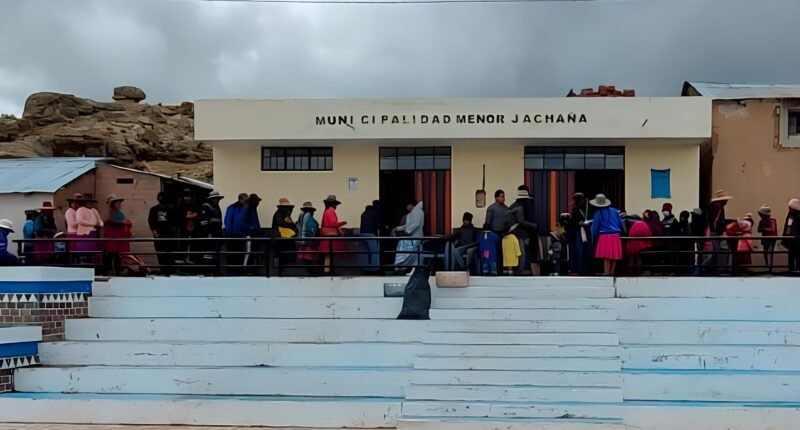 Jachaña exige a Minera Bateas cumplir compromisos