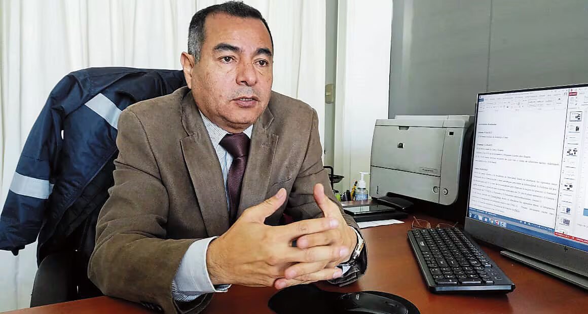 Asesor de alcalde Rivera renuncia para postular al Congreso 