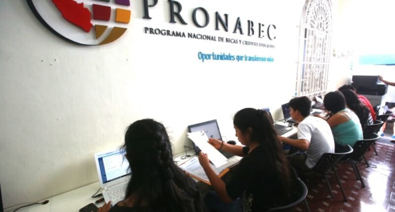 Congreso plantea eliminar límite de edad en Beca 18