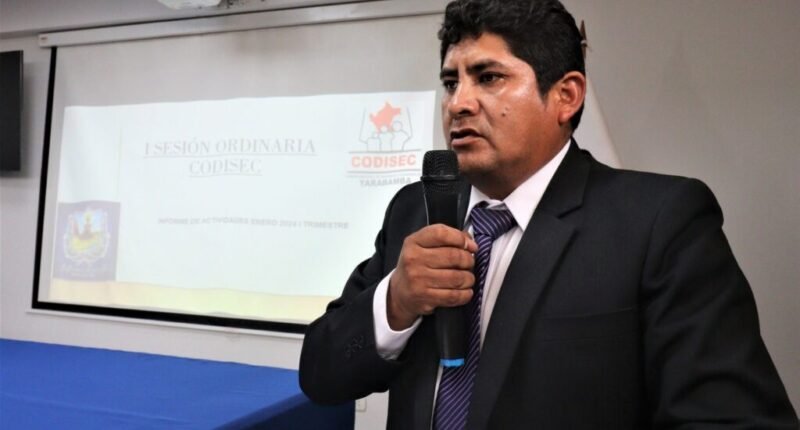 Alcalde de Yarabamba desafía al JNE y dilata su vacancia 