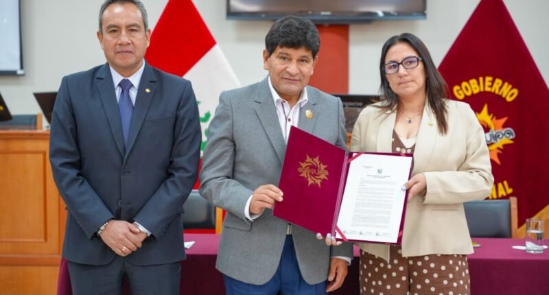 Rohel Sánchez cambia a gerente de Promoción de la Inversión Privada