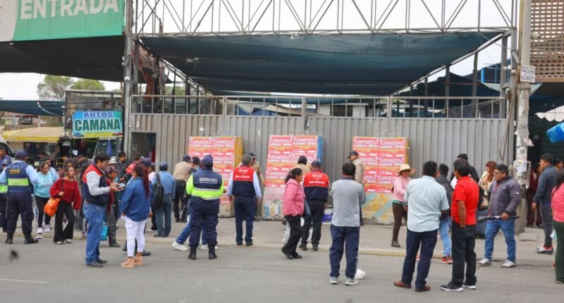 Bustamante: clausuran de forma definitiva terminal informal