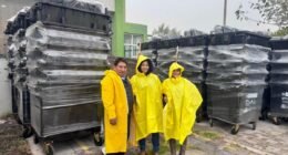 Cayma refuerza limpieza pública con nuevos contenedores