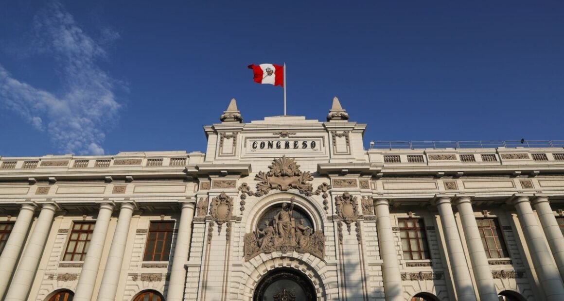 Graffiti Político: El nuevo Senado, el verdadero poder político