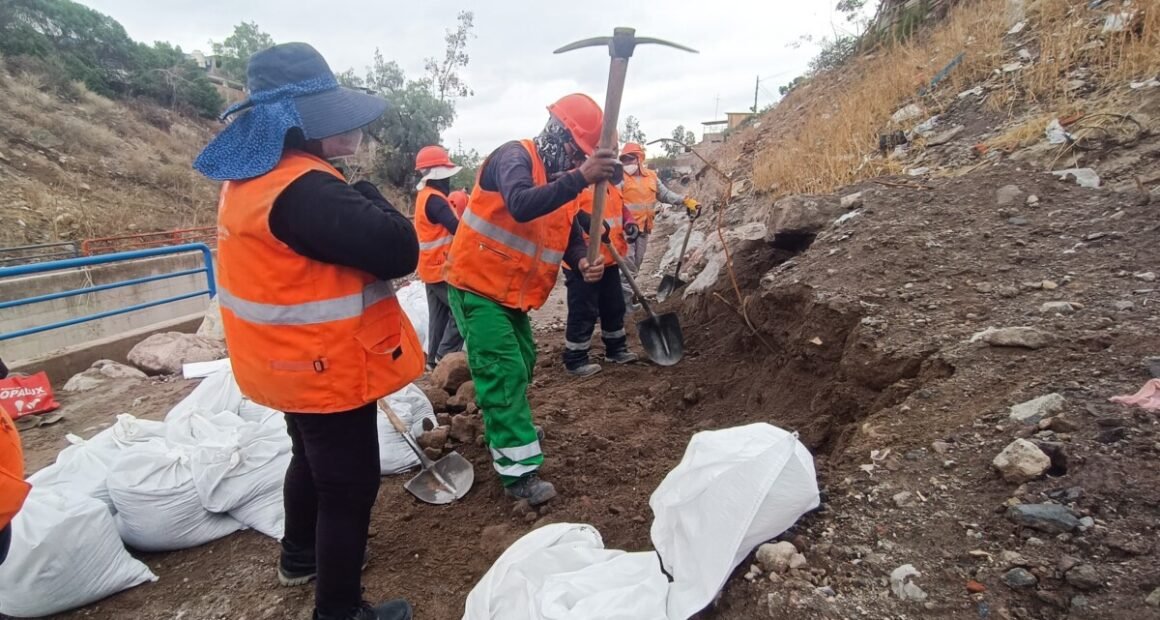 Paucarpata activa respuesta rápida ante lluvias intensas