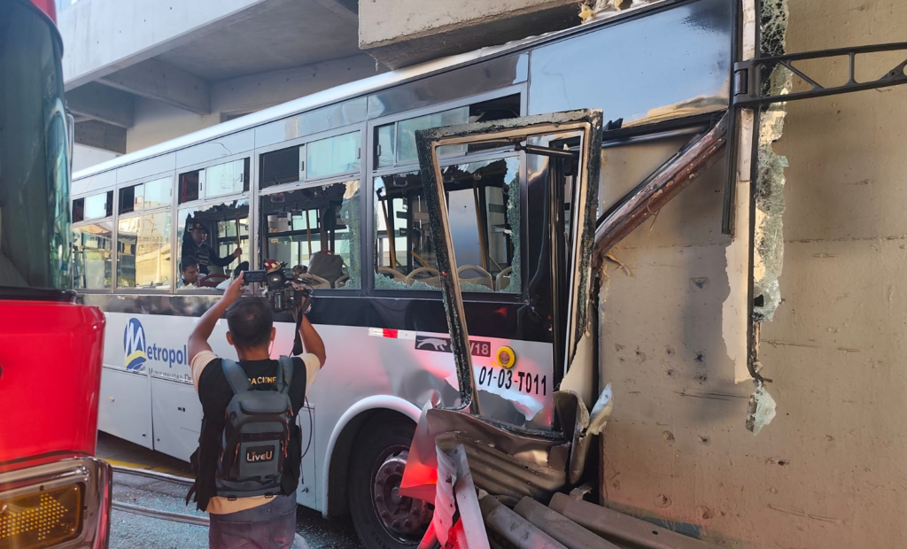 Lima: accidente reabre debate sobre flota del Metropolitano