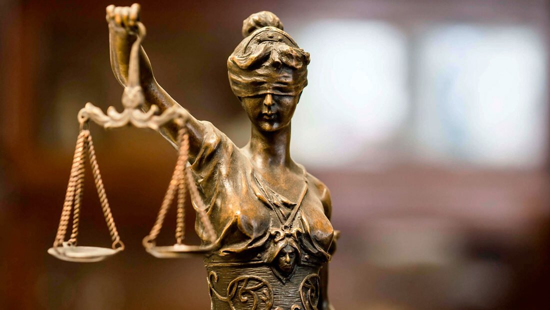 Apuntes jurídicos: Las fricciones entre los poderes del Estado