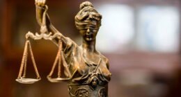 Apuntes jurídicos: Las fricciones entre los poderes del Estado