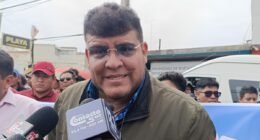 El doble discurso de Víctor Mendoza sobre el transporte informal