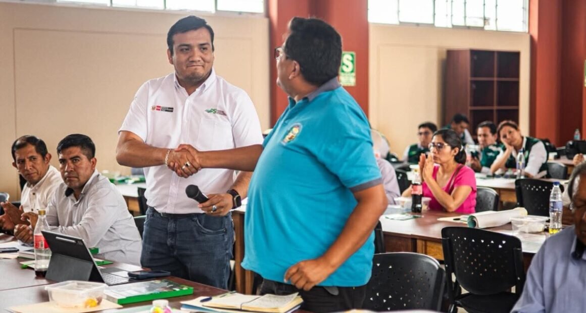 Municipio de Caravelí coordina con MIDAGRI mejoras en riego