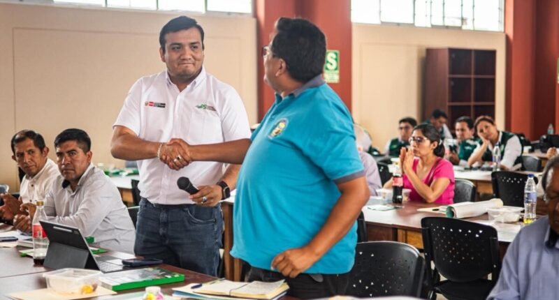 Municipio de Caravelí coordina con MIDAGRI mejoras en riego